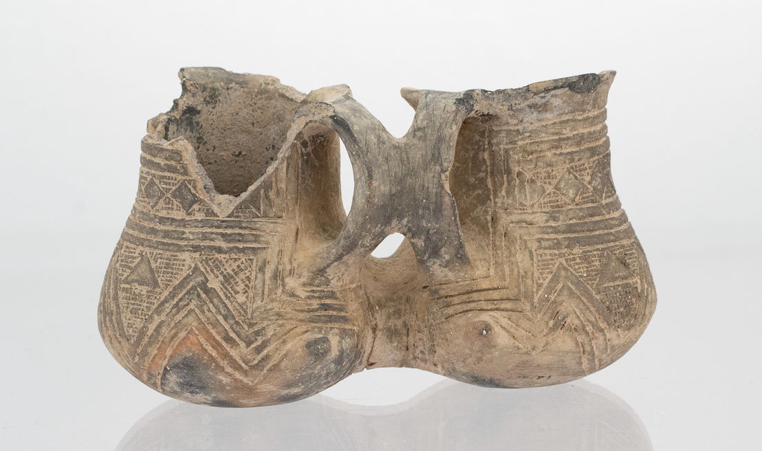 Prehistoric miniature double jug